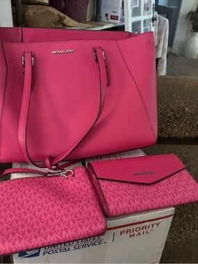 Michael Kors Hot Pink Tote with Matching Wallet & Wristlet